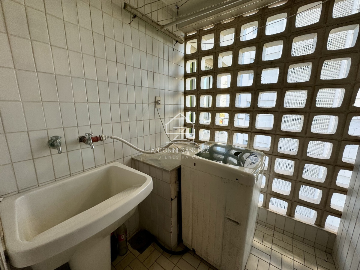 Apartamento ID.1083 - Venta apartamento 2 dormitorios mas dependencia