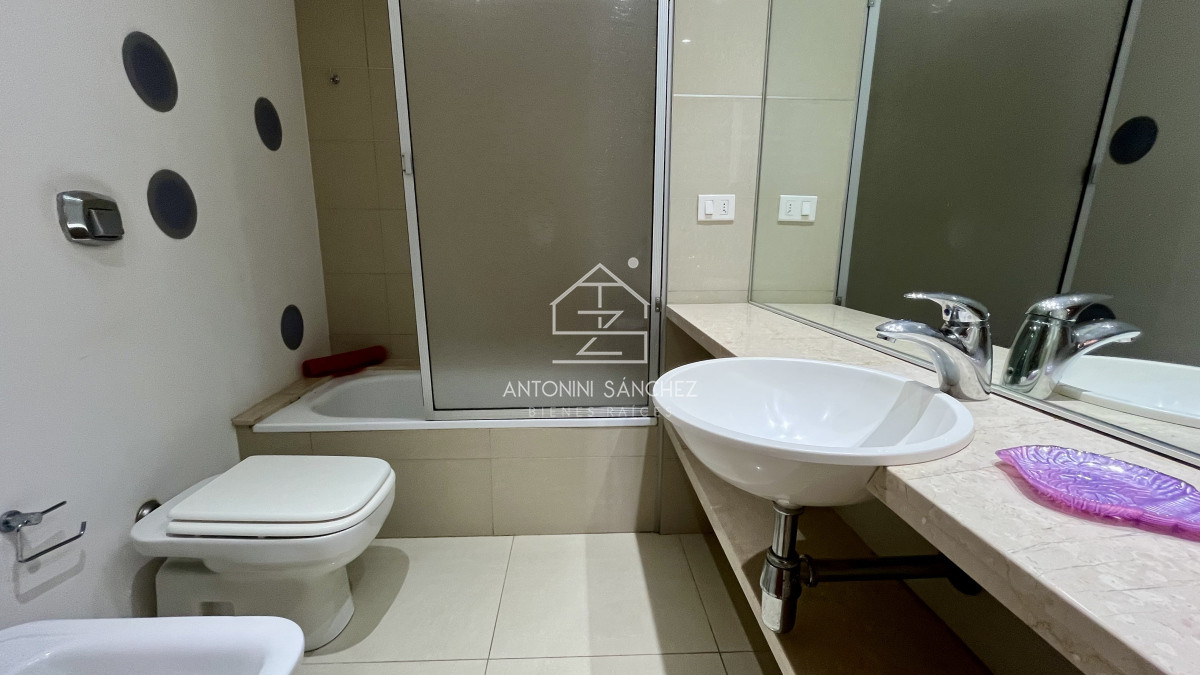 Apartamento ID.1917 - Venta Apartamento 3 Dormitorios Punta del Este Av Roosevelt