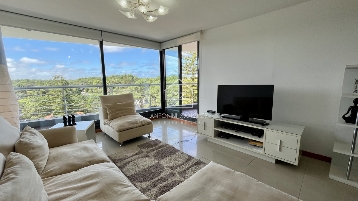 Apartamento ID.1917 - Venta Apartamento 3 Dormitorios Punta del Este Av Roosevelt