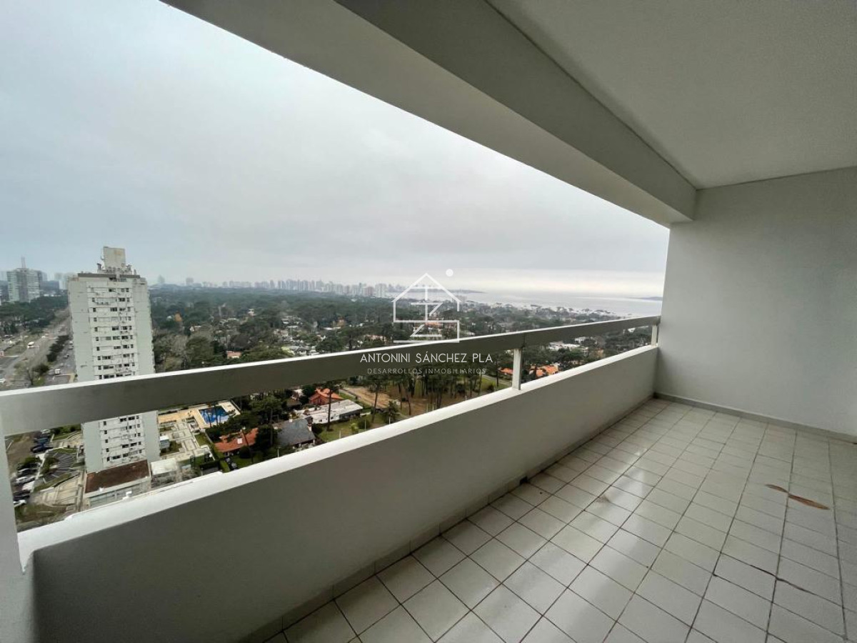 Apartamento ID.3520 - APTO PISO ALTO SOBRE ROOSEVELT 