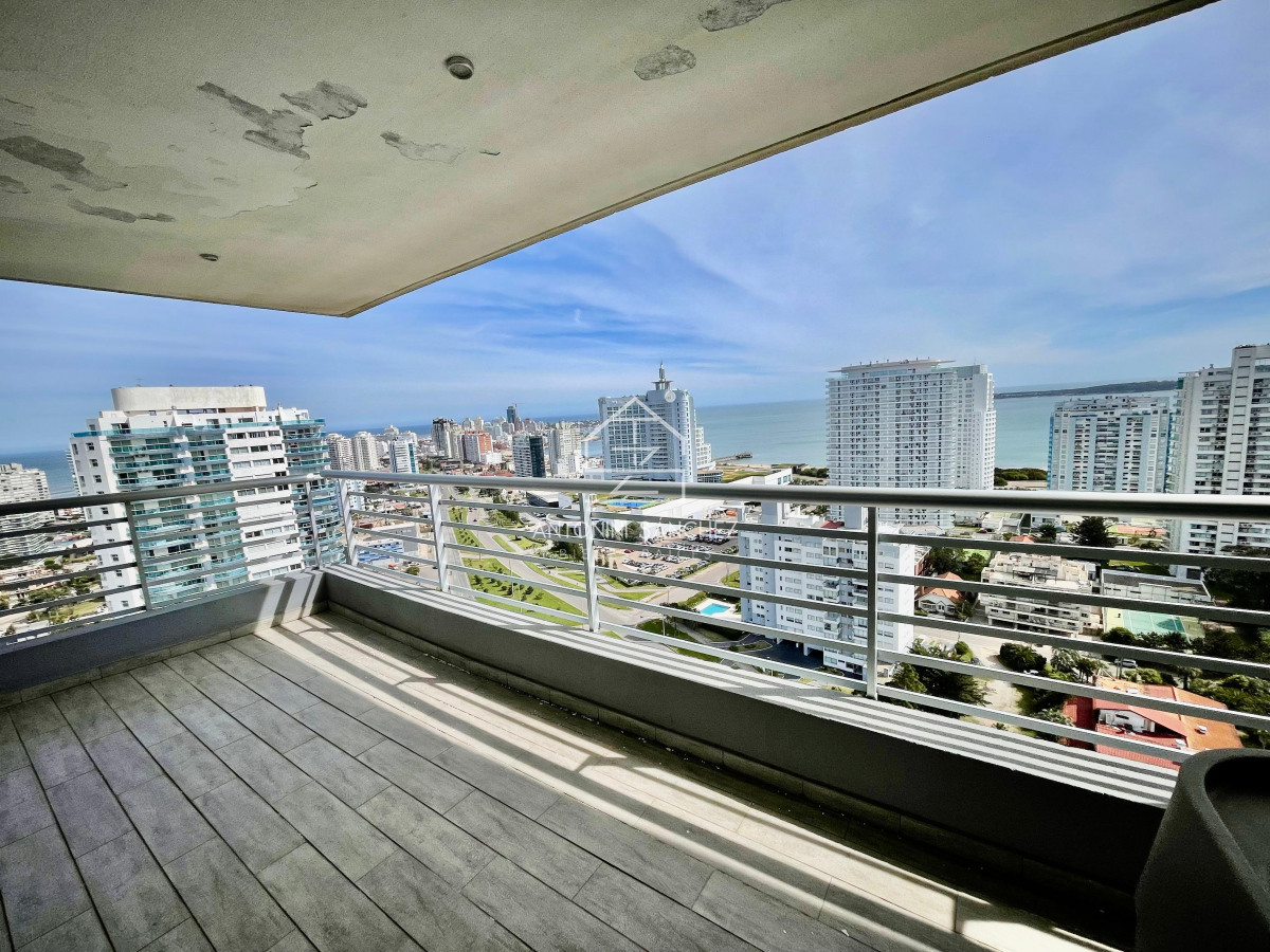 Apartamento ID.1128 - Venta Penthouse Punta Del Este