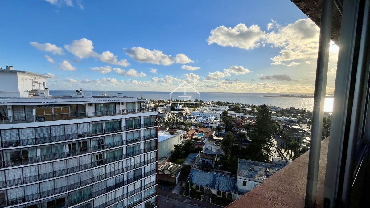 Apartamento ID.418 - Apartamento venta 3 dormitorios 3 baños Punta del Este