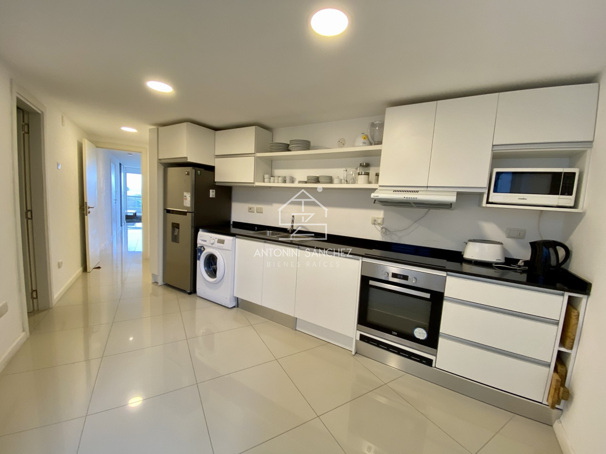 Apartamento ID.478 - Apartamento venta 3 dormitorios mas dependencia 