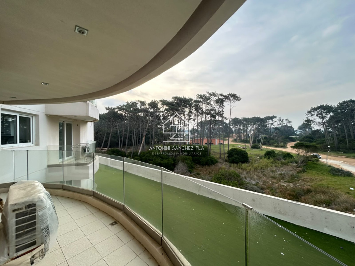 Apartamento ID.4538 - Venta apartamento un dormitorio Punta del este Playa Mansa Primera linea