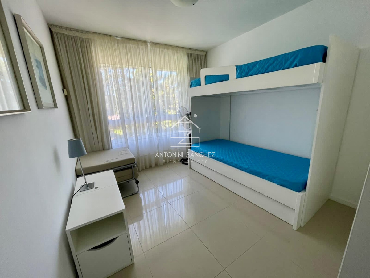 Apartamento ID.1598 - Alquiler anual apartamento 2 dormitorios Punta del Este