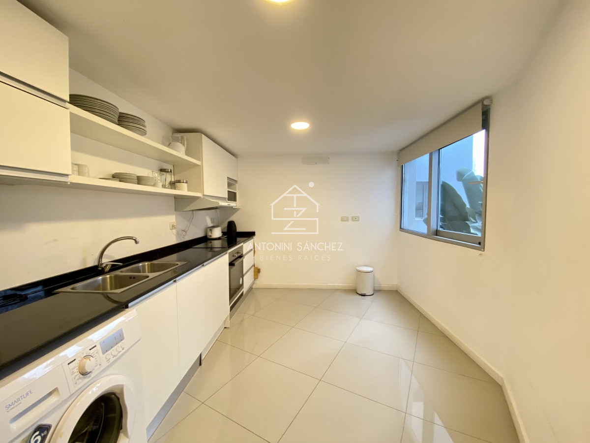 Apartamento ID.478 - Apartamento venta 3 dormitorios mas dependencia 