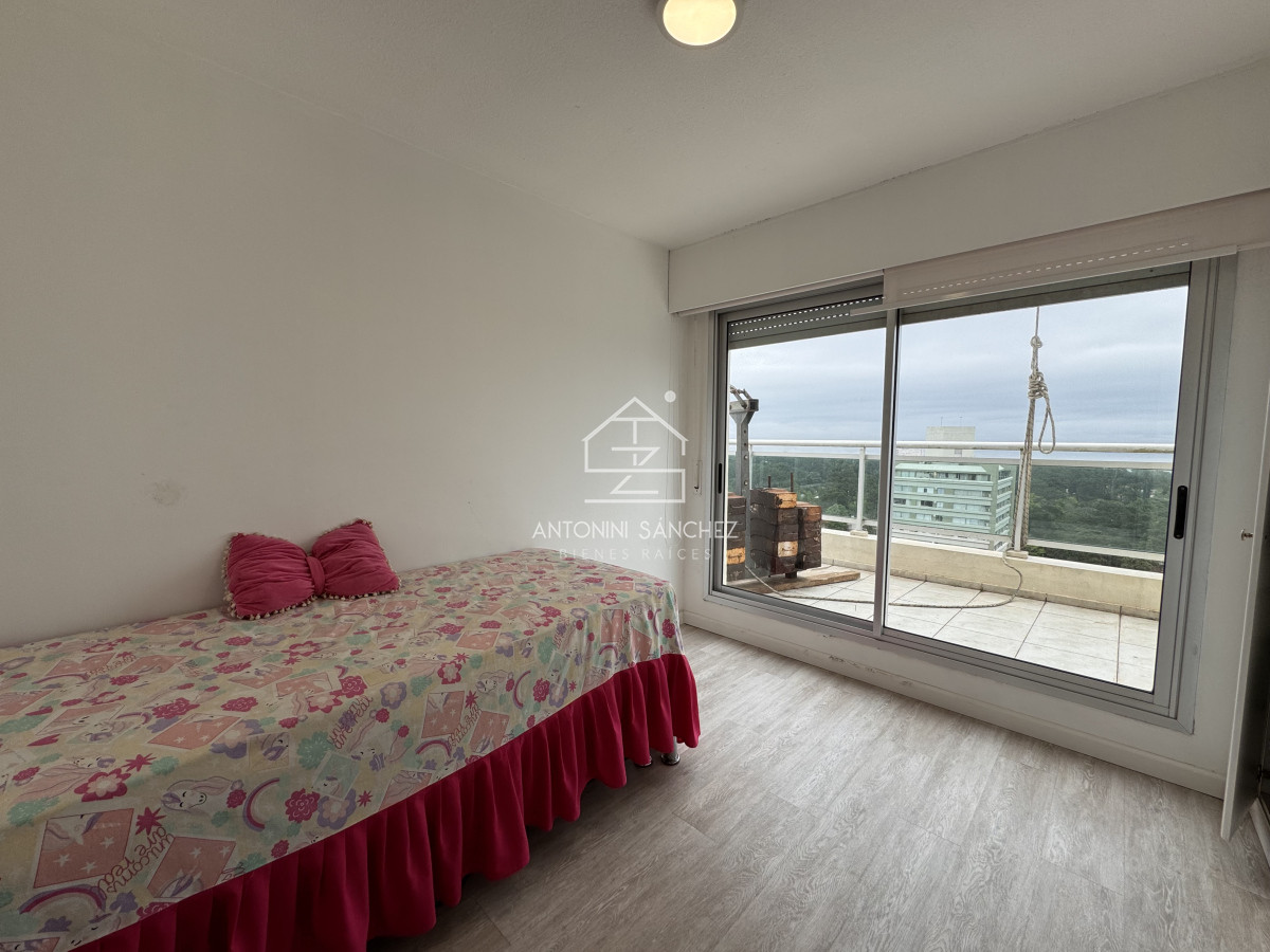 Apartamento ID.1211 - Venta apartamento 3 dormitorios Punta del Este