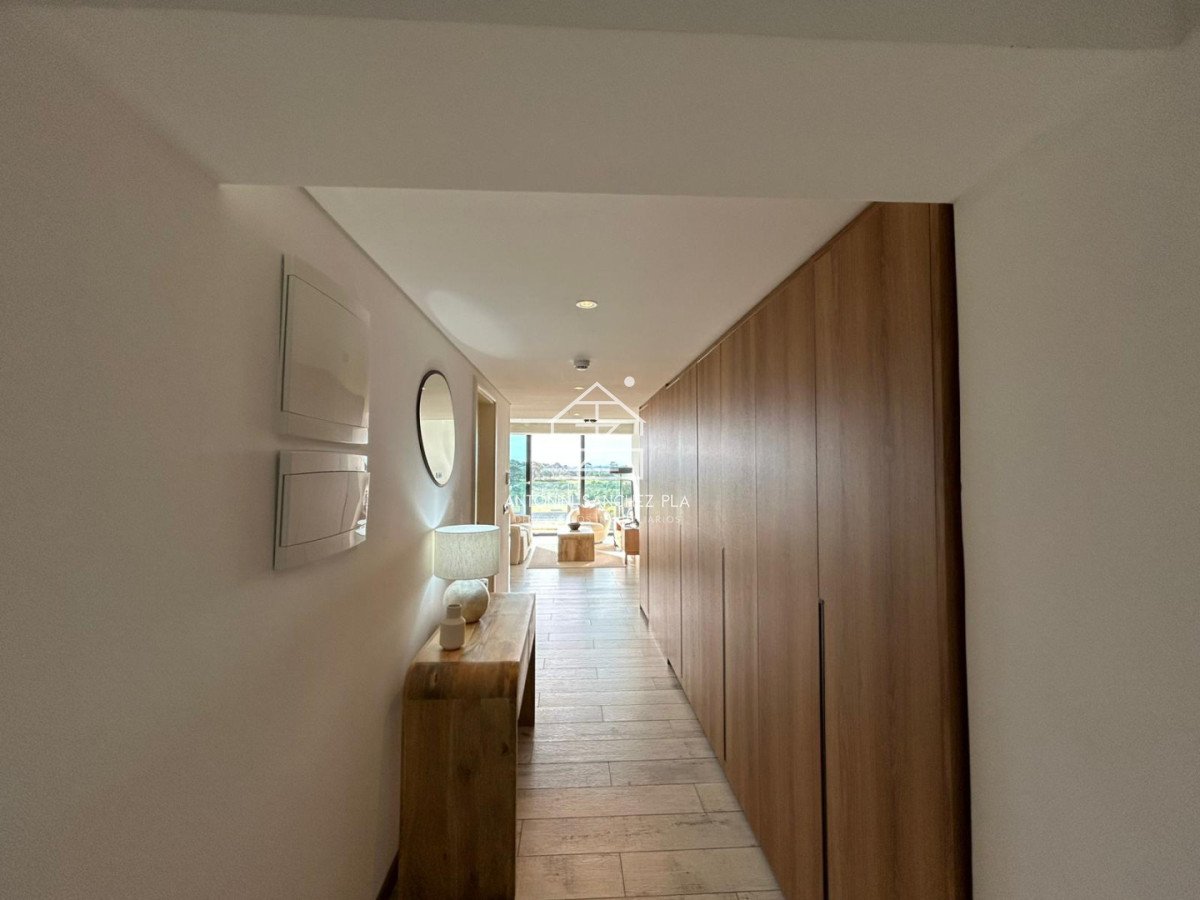 Apartamento ID.4371 - Venta apartamento un dormitorio Punta del Este playa Brava edificio Surfside