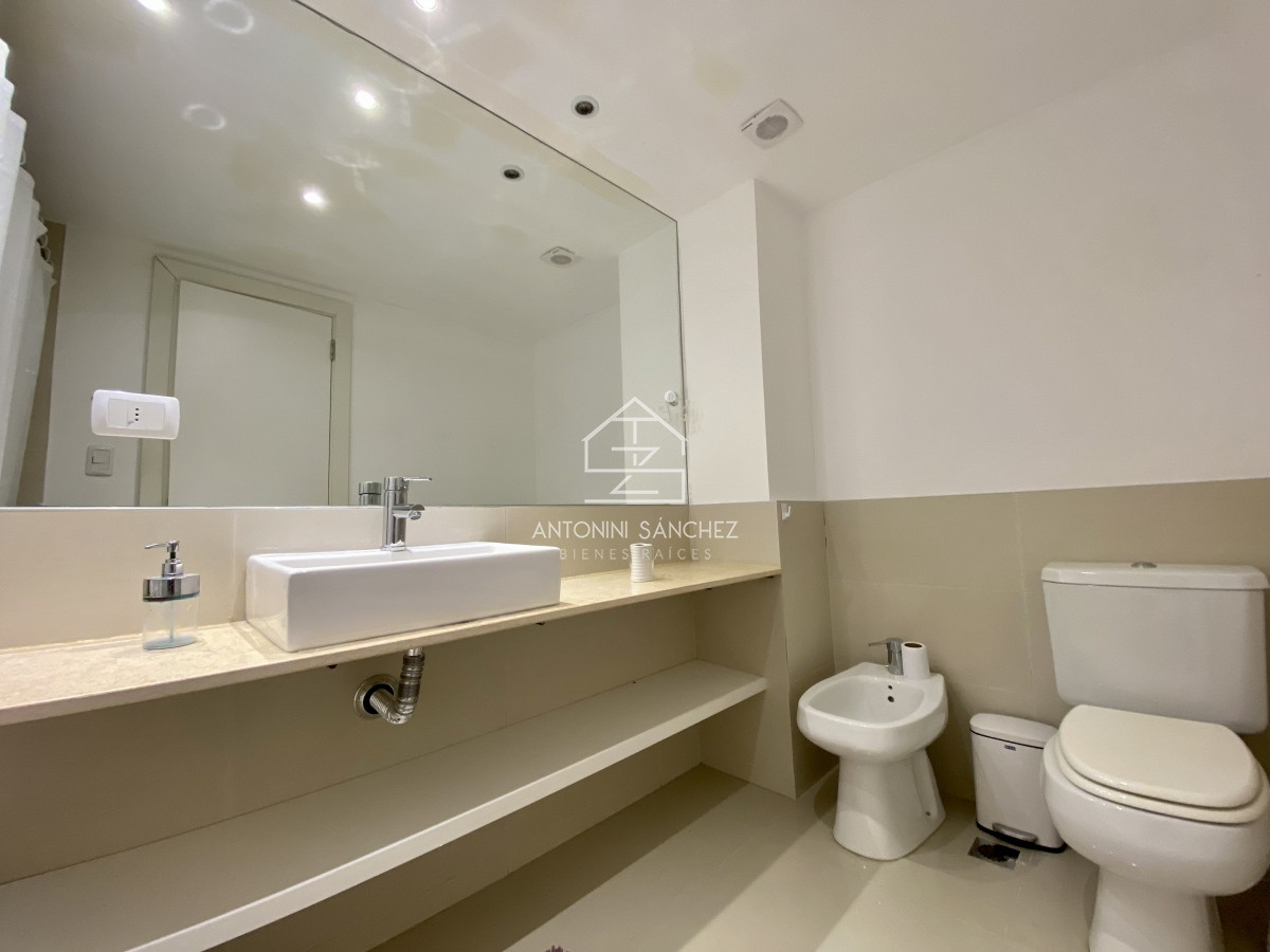 Apartamento ID.478 - Apartamento venta 3 dormitorios mas dependencia 
