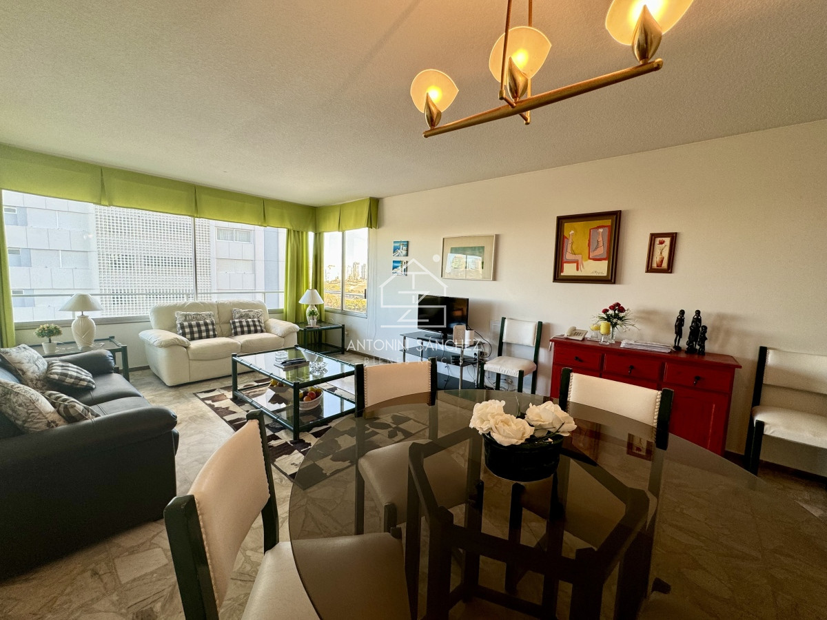 Apartamento ID.1083 - Venta apartamento 2 dormitorios mas dependencia