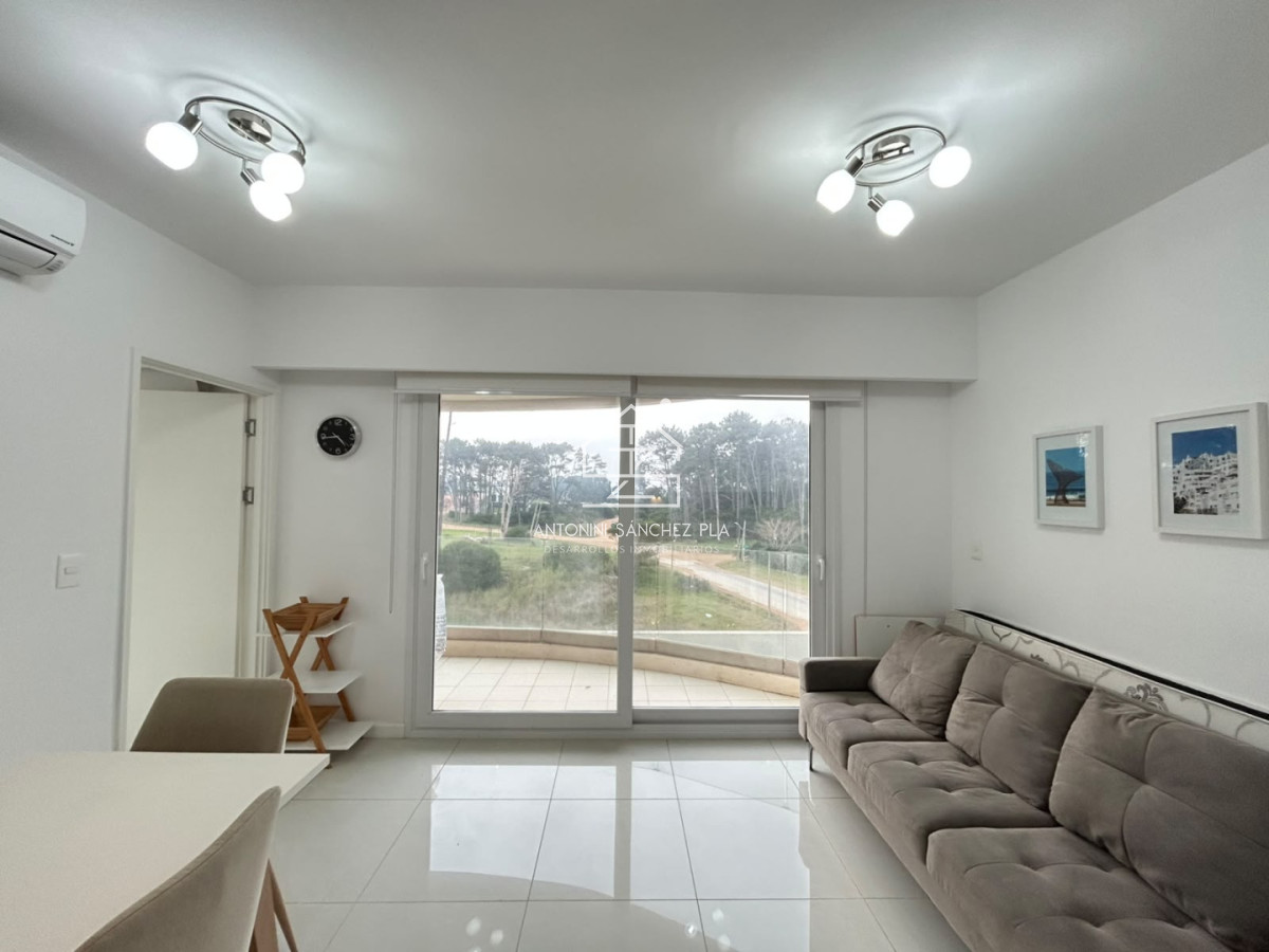 Apartamento ID.4538 - Venta apartamento un dormitorio Punta del este Playa Mansa Primera linea