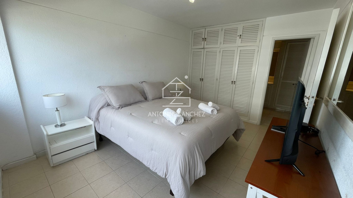 Apartamento ID.2210 - VENTA APARTAMENTO DE 2 DORMITORIOS. PUNTA DEL ESTE PENINSULA