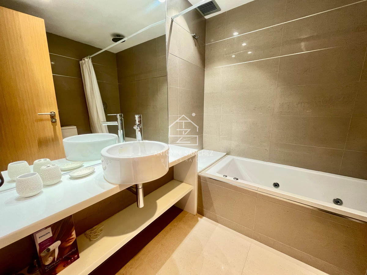 Apartamento ID.2825 - VENTA APARTAMENTO 3 DORMITORIO PUNTA DEL ESTE