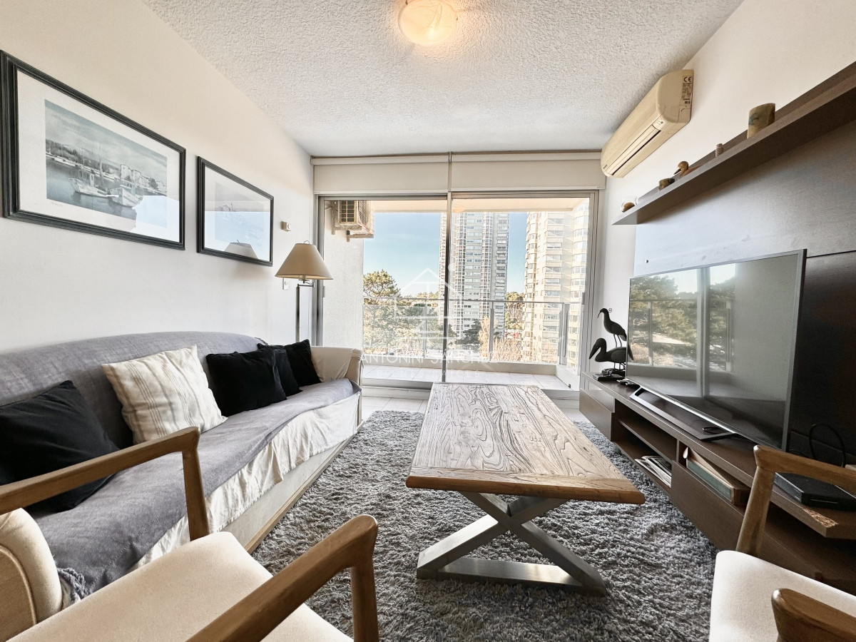 Apartamento ID.1082 - Venta apartamento 2 dormitorios 2 baños Punta del Este
