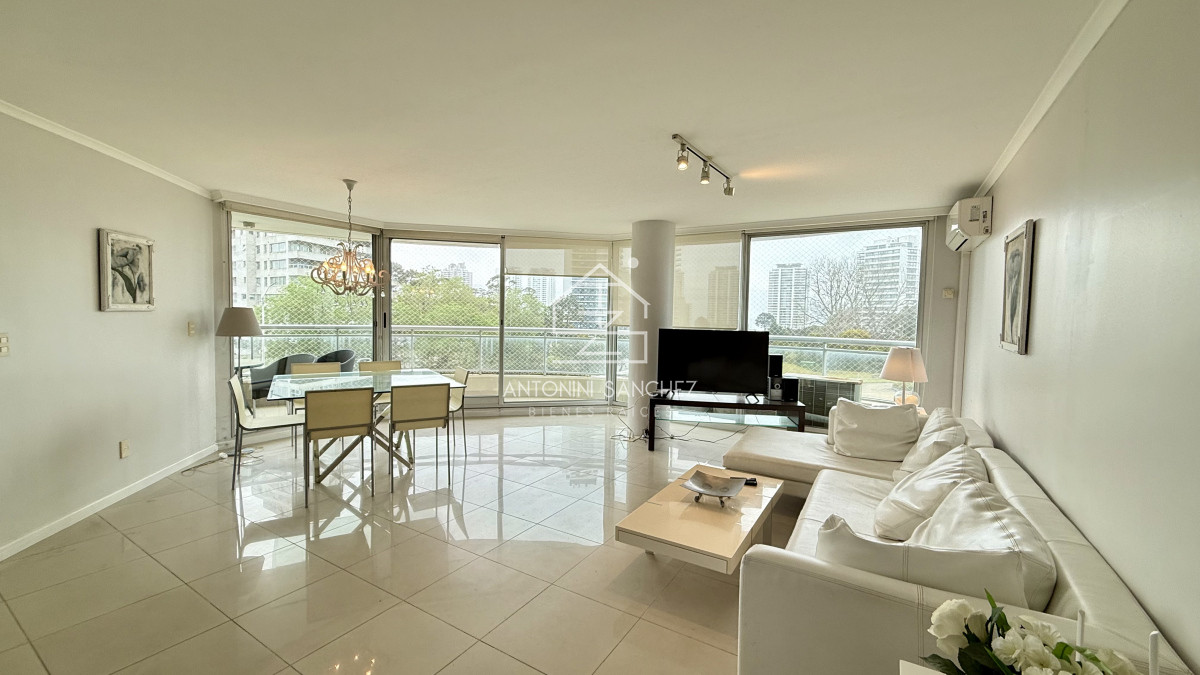 Apartamento ID.1254 - Venta apartamento 3 dormitorios mas dependencia Punta del Este