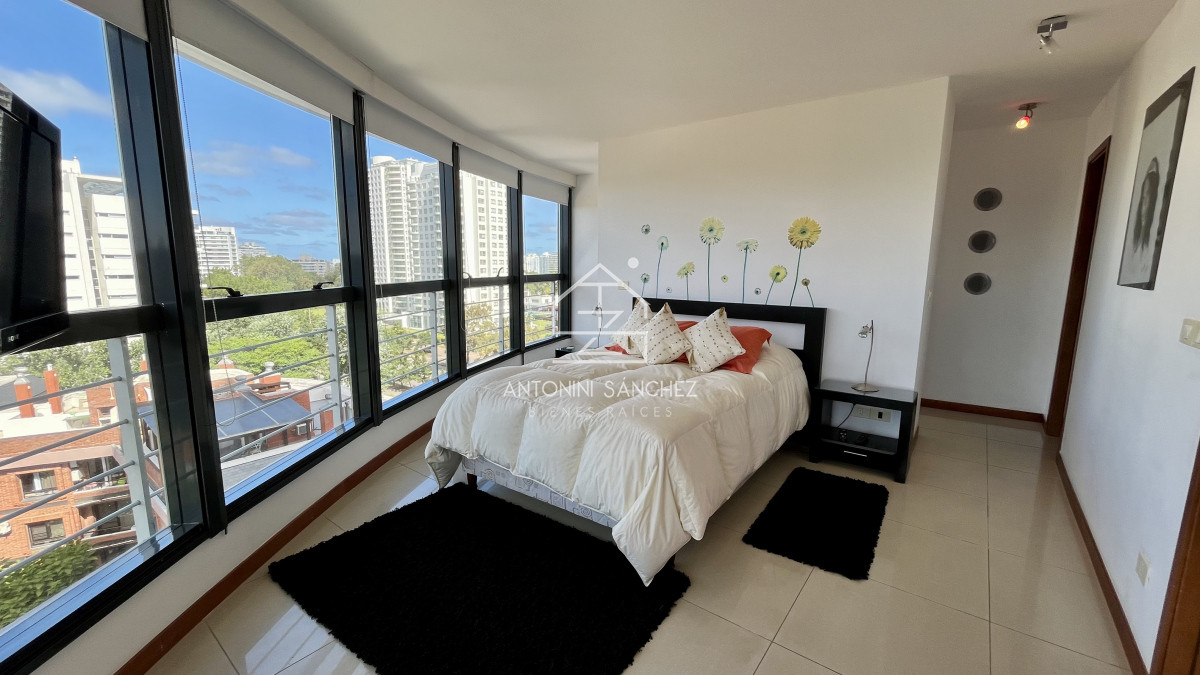 Apartamento ID.1917 - Venta Apartamento 3 Dormitorios Punta del Este Av Roosevelt
