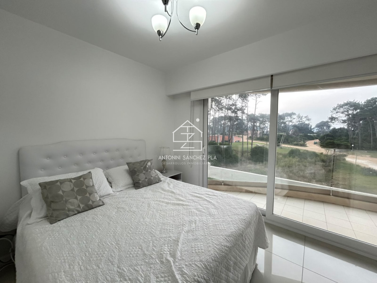 Apartamento ID.4538 - Venta apartamento un dormitorio Punta del este Playa Mansa Primera linea