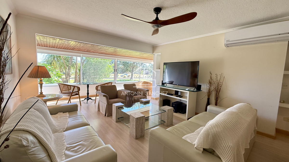 Apartamento ID.2918 - Venta Apartamento 3 Dormitorios Mansa Punta del Este