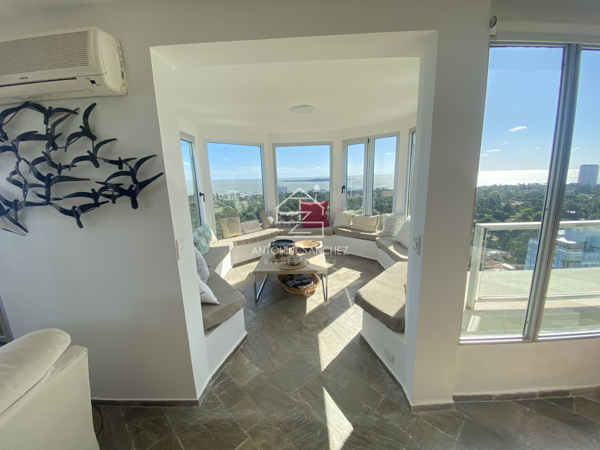Apartamento ID.1547 - En venta, espectacular Pent-house, Punta del este