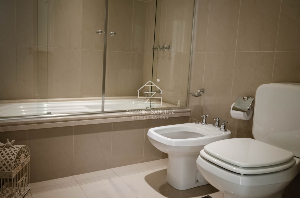 Apartamento ID.1667 - Venta Apartamento 2 dormitorios Punta del Este Veramansa