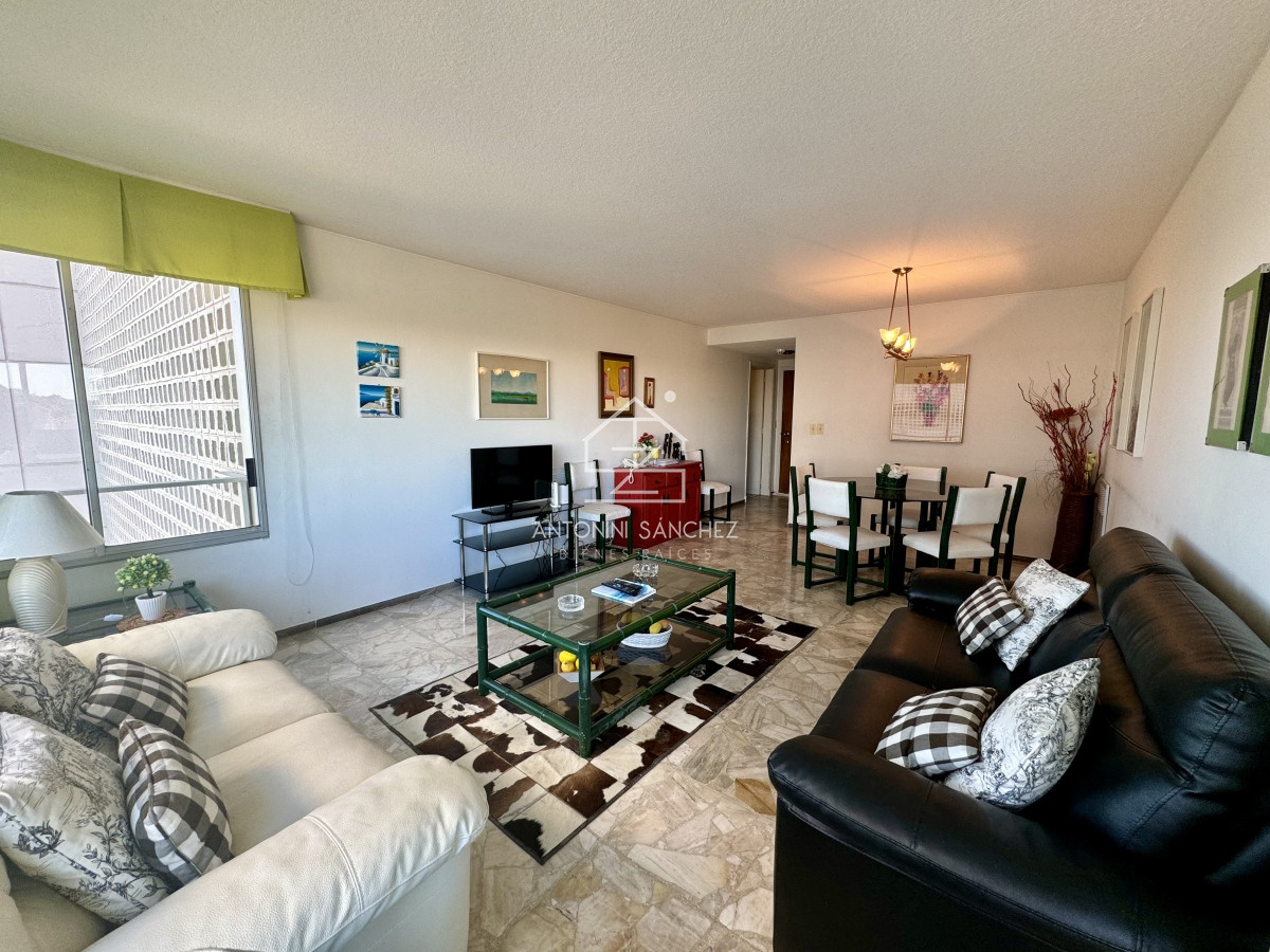 Apartamento ID.1083 - Venta apartamento 2 dormitorios mas dependencia