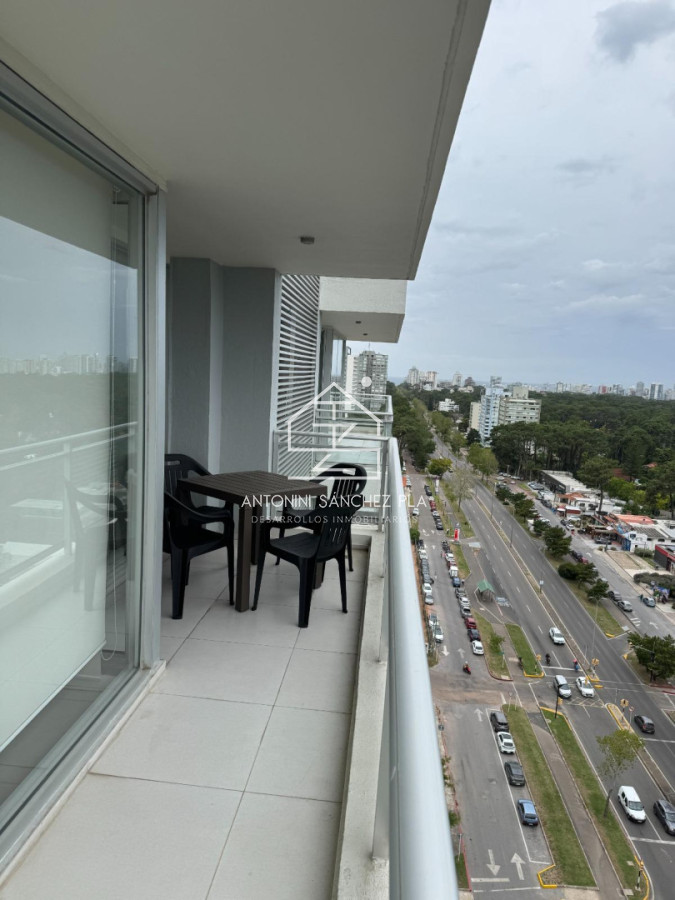 Apartamento ID.3811 - PISO ALTO EN ROOSEVELT CON SERVICIOS
