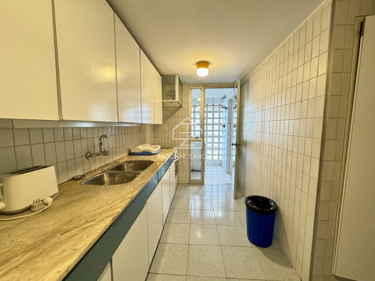 Apartamento ID.1083 - Venta apartamento 2 dormitorios mas dependencia