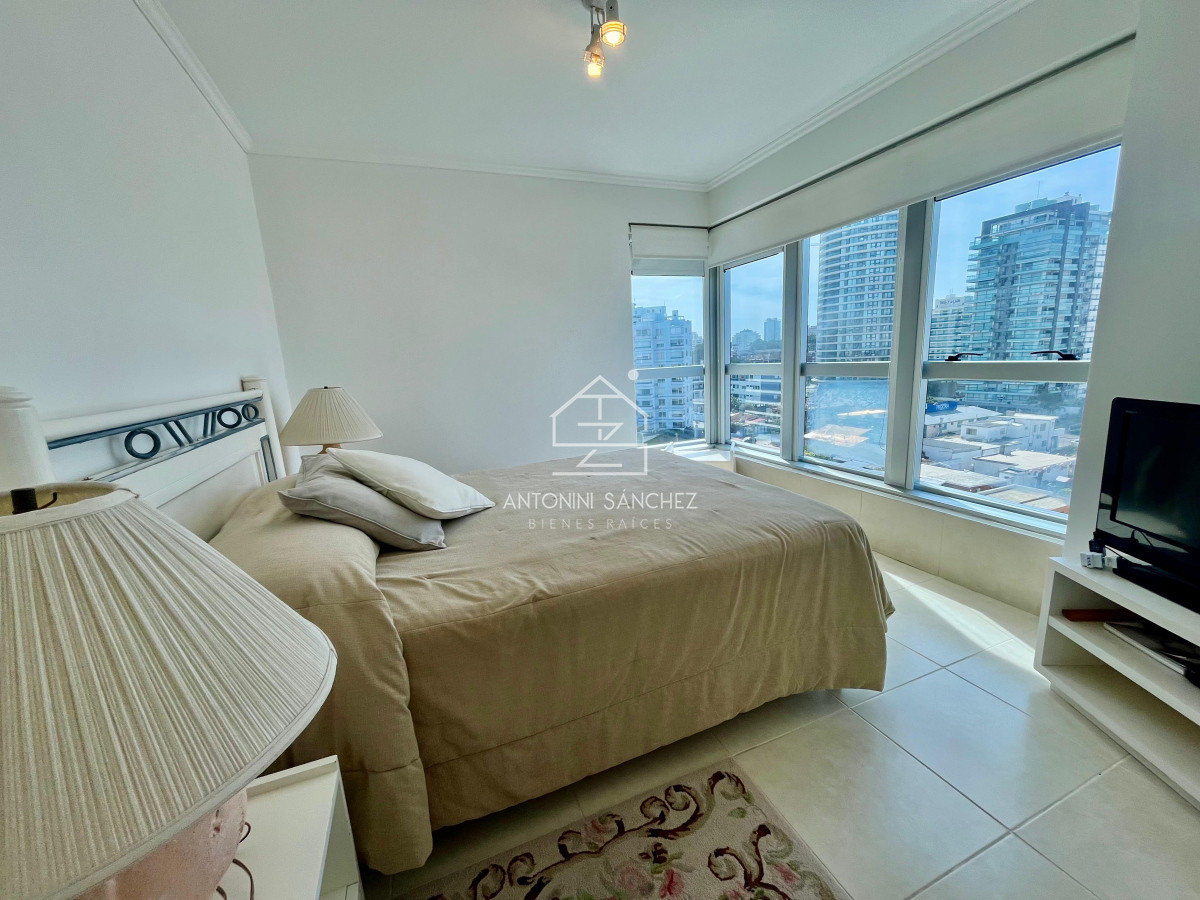 Apartamento ID.2799 - VENTA APARTAMENTO 3 DOMITORIOS PUNTA DEL ESTE