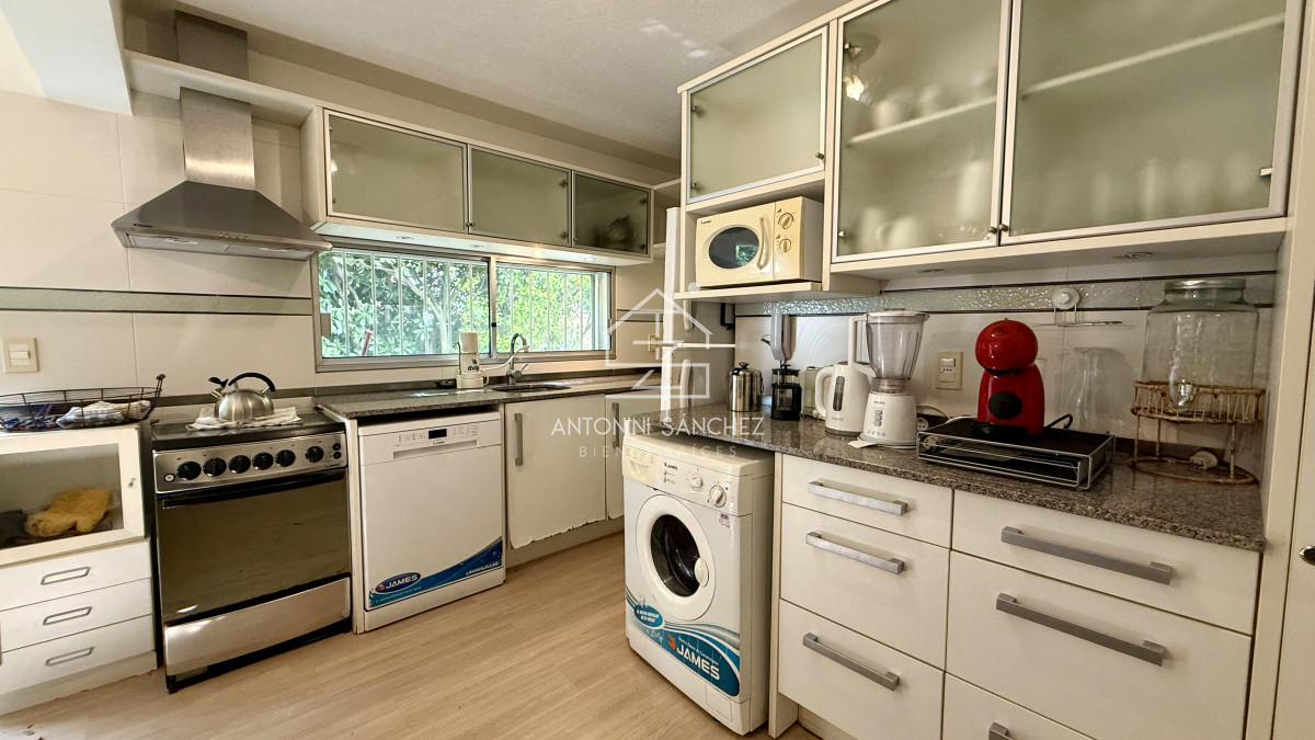 Apartamento ID.2918 - Venta Apartamento 3 Dormitorios Mansa Punta del Este