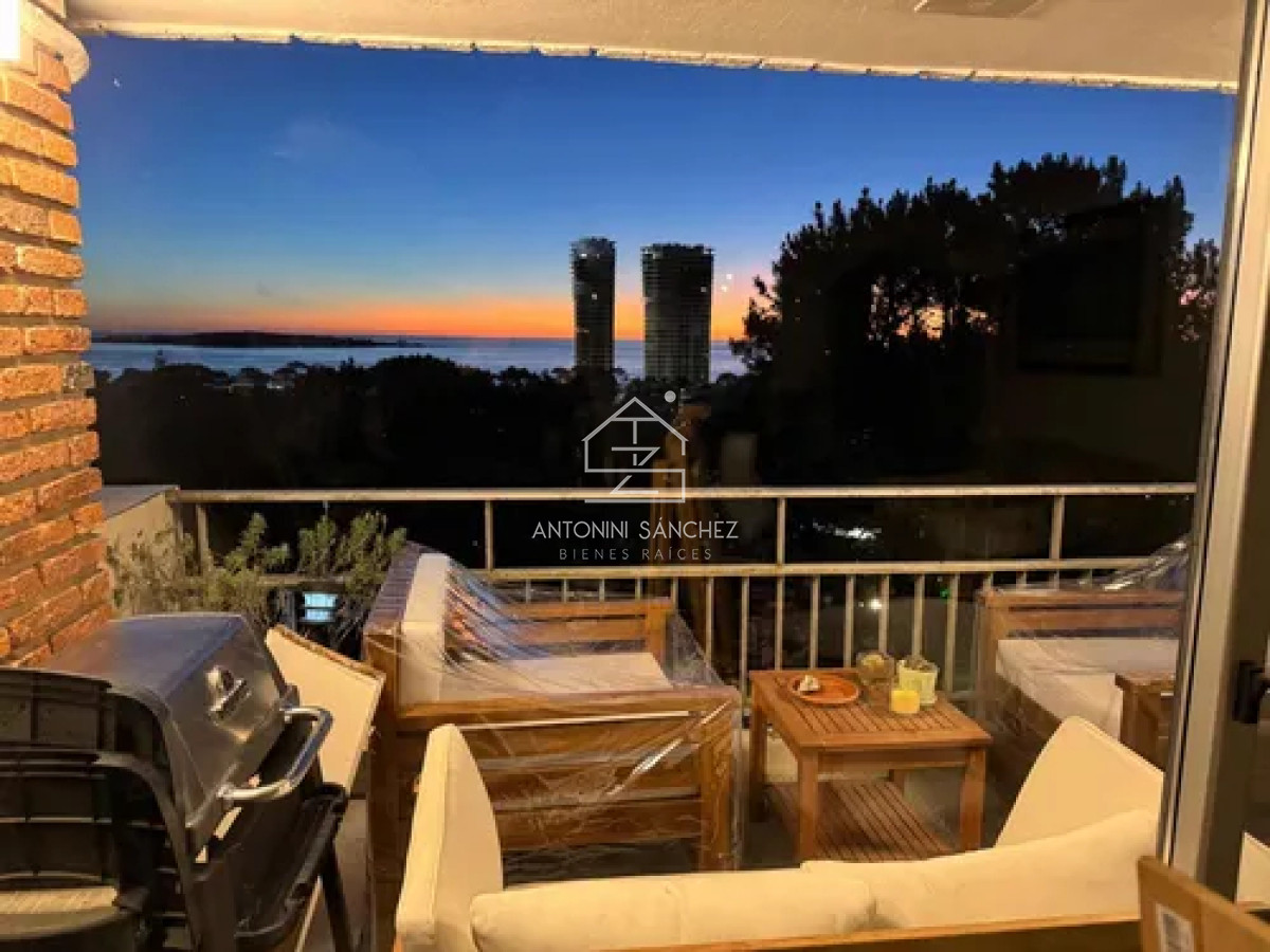 Apartamento ID.2244 - Venta de Apartamanto en Arcobaleno con vista al Mar 