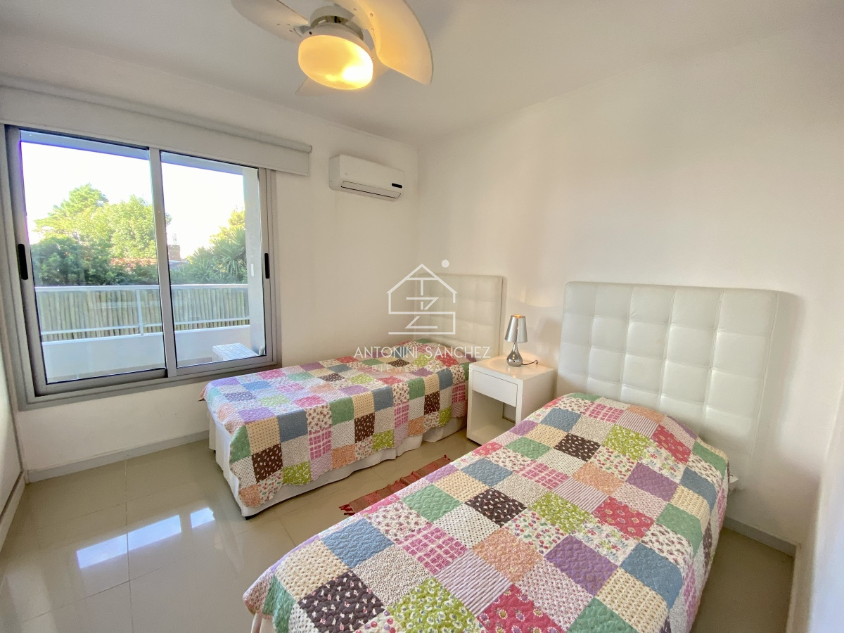 Apartamento ID.408 - Venta apartamento 3 dormitorios Punta del Este