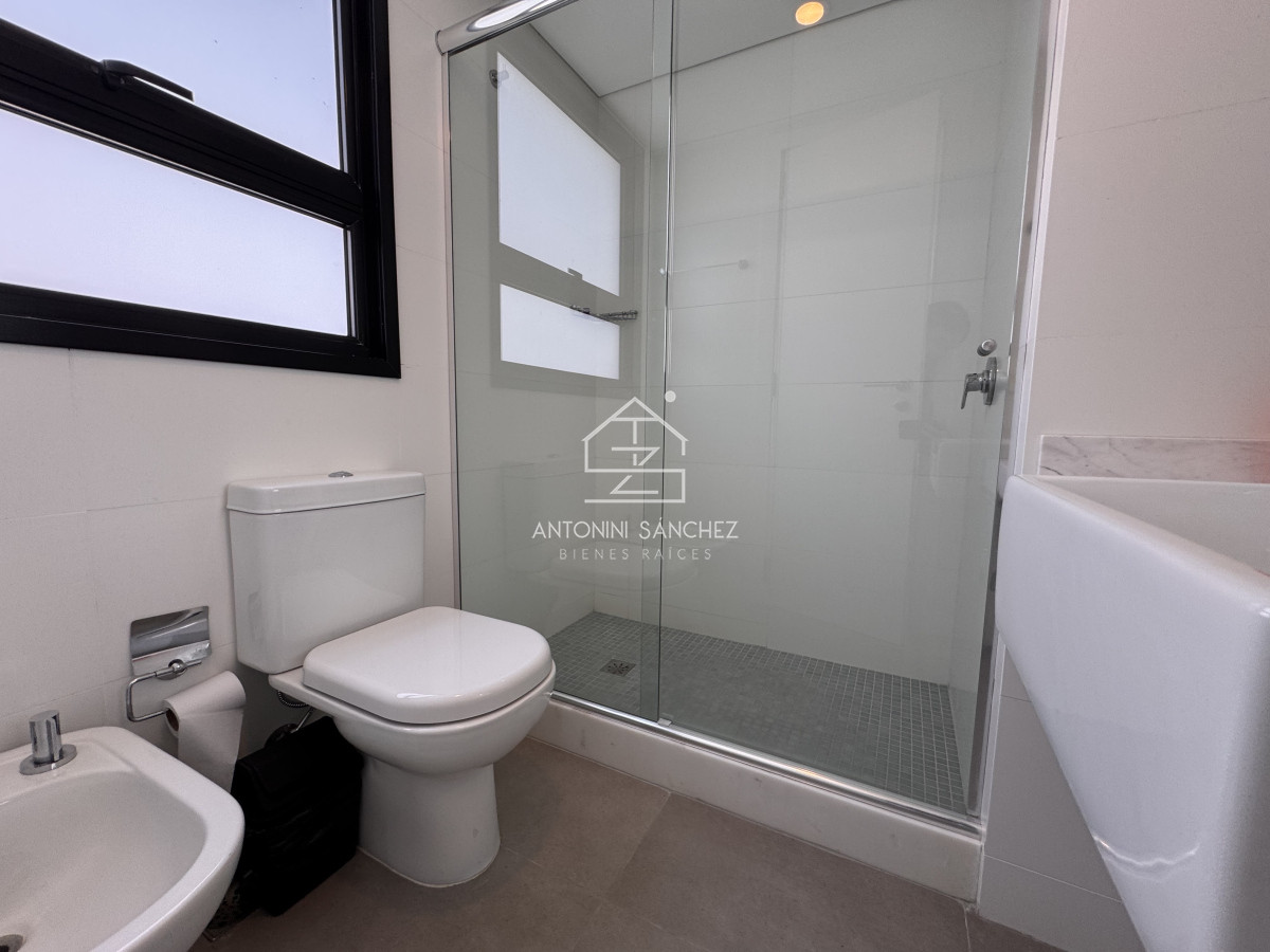 Apartamento ID.1865 - Venta apartamento 2 dormitorios 2 baños Punta del Este