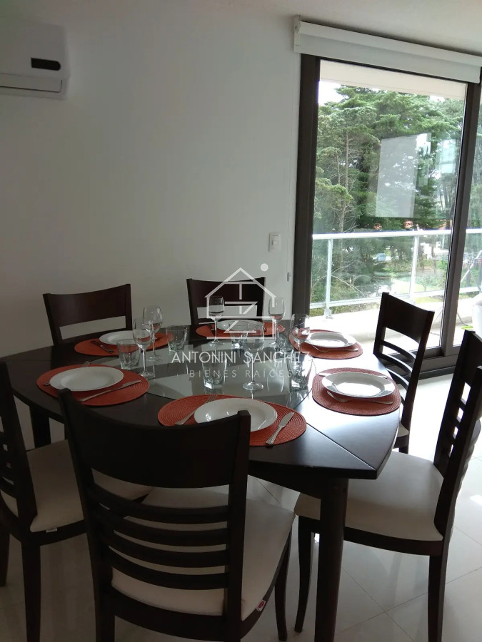 Apartamento ID.2711 - Alquiler temporal 2 dormitorios 2 baños Punta del Este 