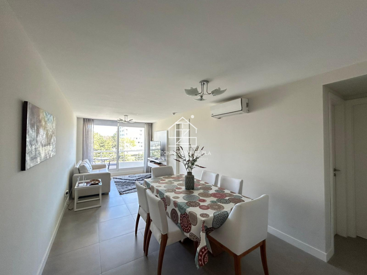 Apartamento ID.4370 - Alquiler apartamento dos dormitorios Punta del Este Roosevelt edificio Greenlife