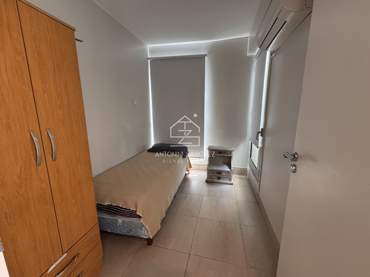 Apartamento ID.1749 - Venta Apartamento 2 dormitorios y servicio Le Parc Punta Del Este