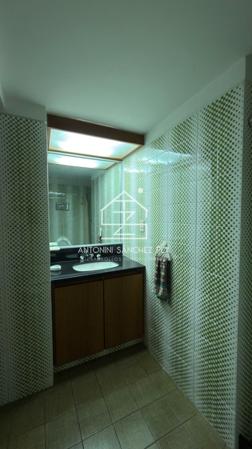 Apartamento ID.3199 - Venta Apartamento 2 Dormitorios y Dependencia Península Punta del Este