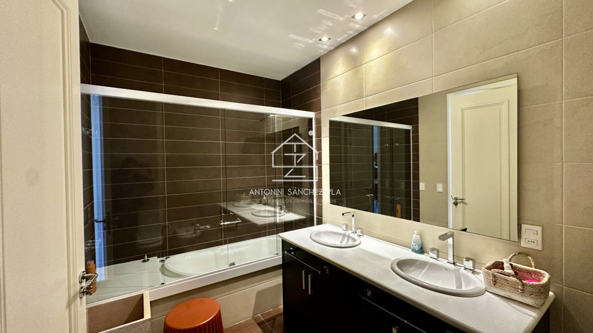 Apartamento ID.3965 - Venta Penthouse 5 dormitorios Punta del Este Brava