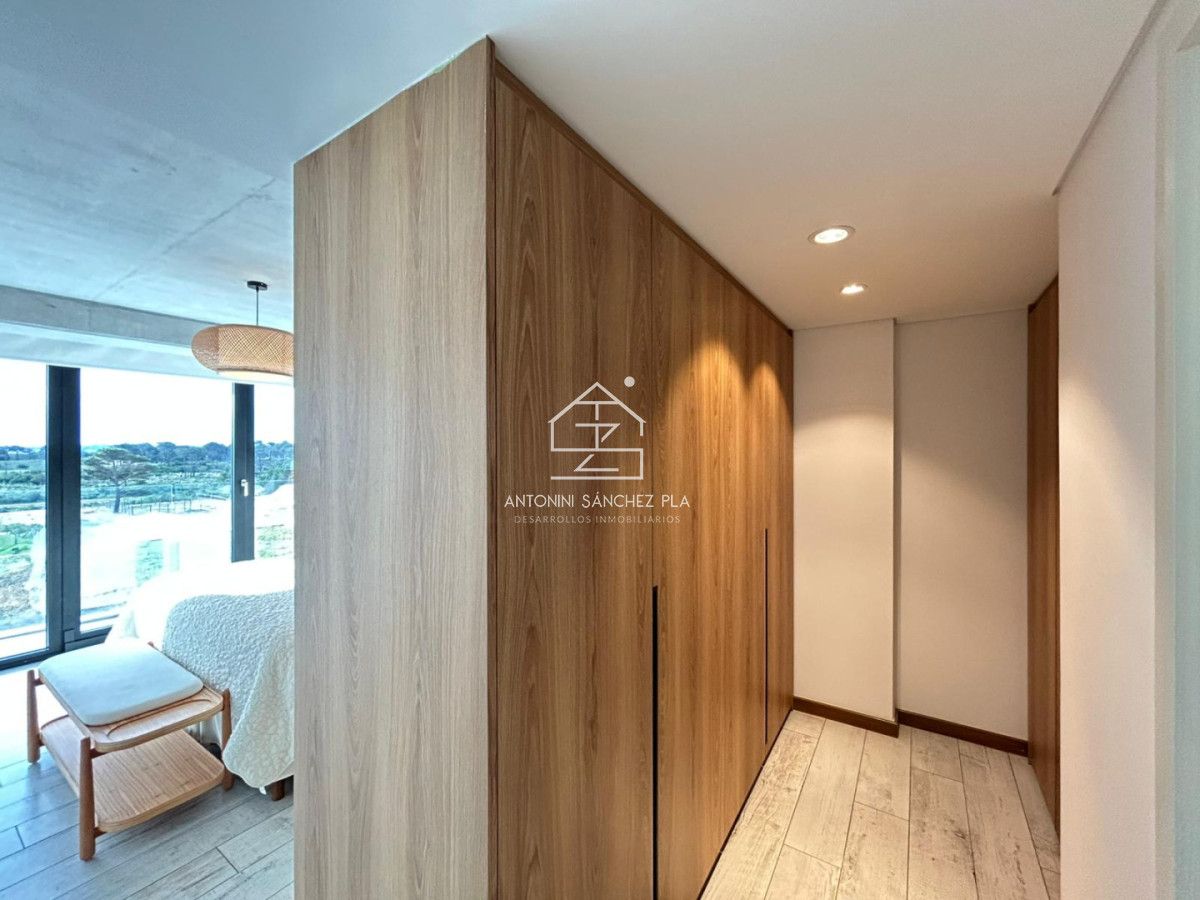 Apartamento ID.4371 - Venta apartamento un dormitorio Punta del Este playa Brava edificio Surfside