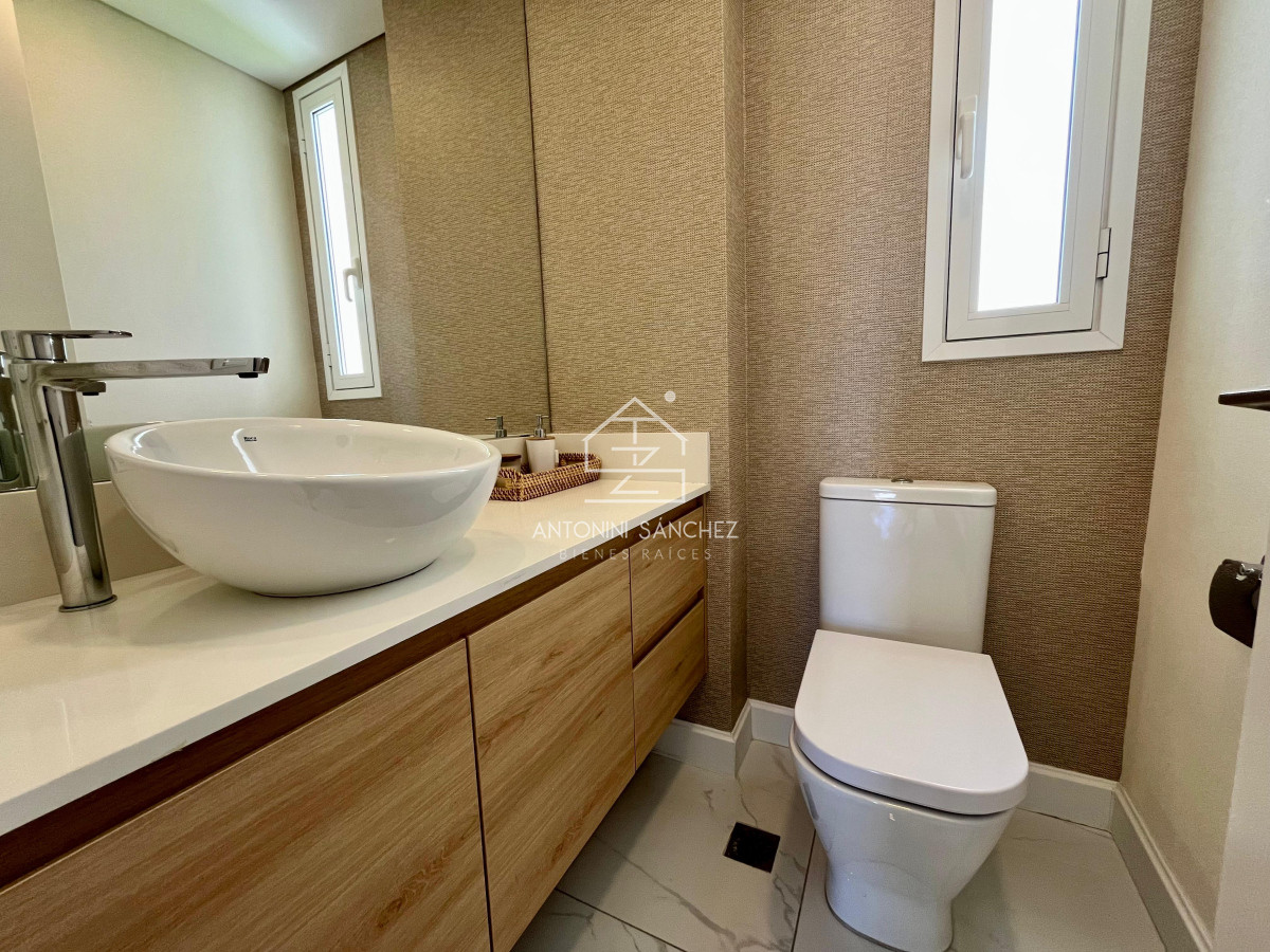 Apartamento ID.2570 - Venta apartamanto 2 dormitorios Punta del Este