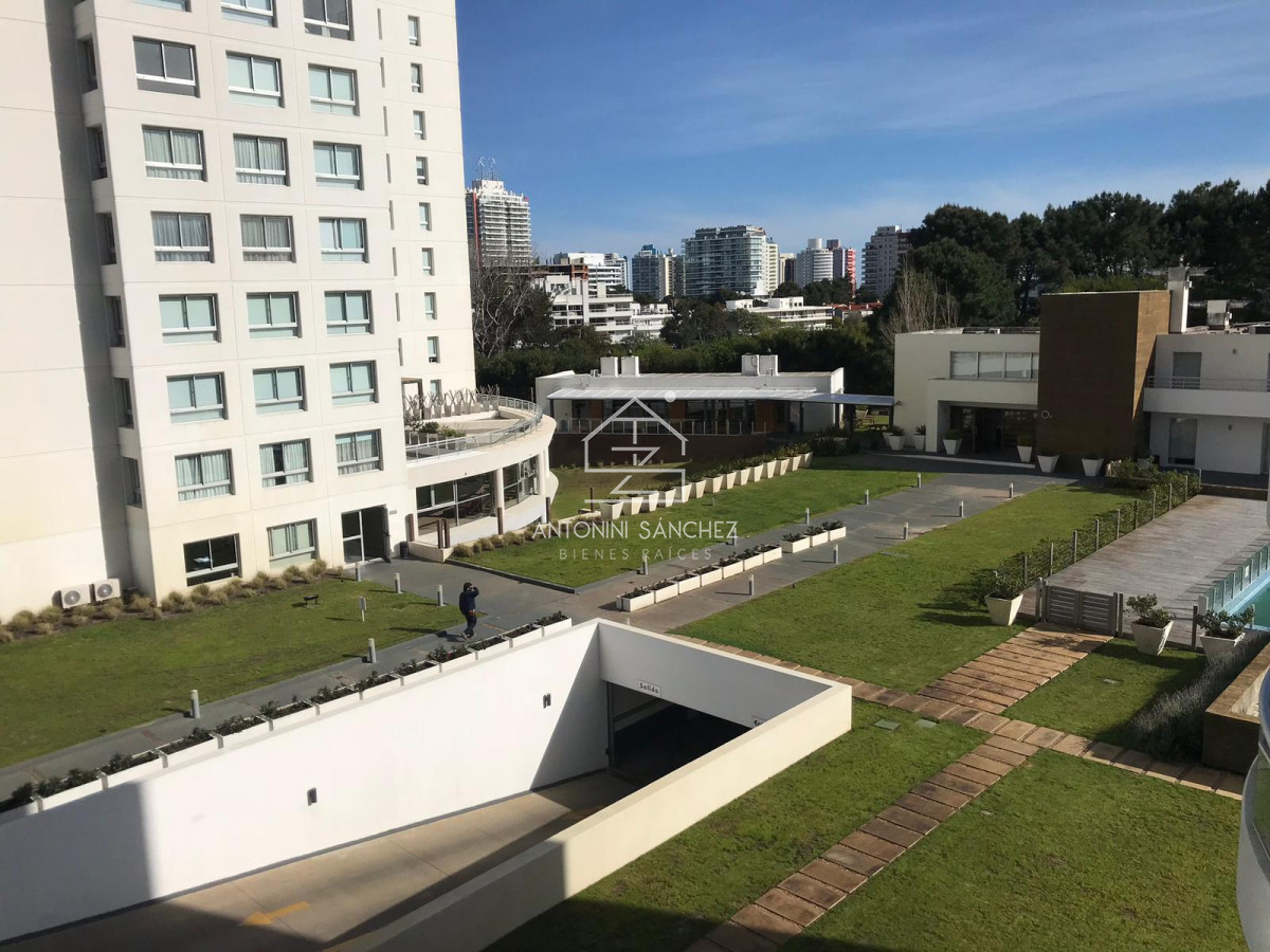 Apartamento ID.1254 - Venta apartamento 3 dormitorios mas dependencia Punta del Este