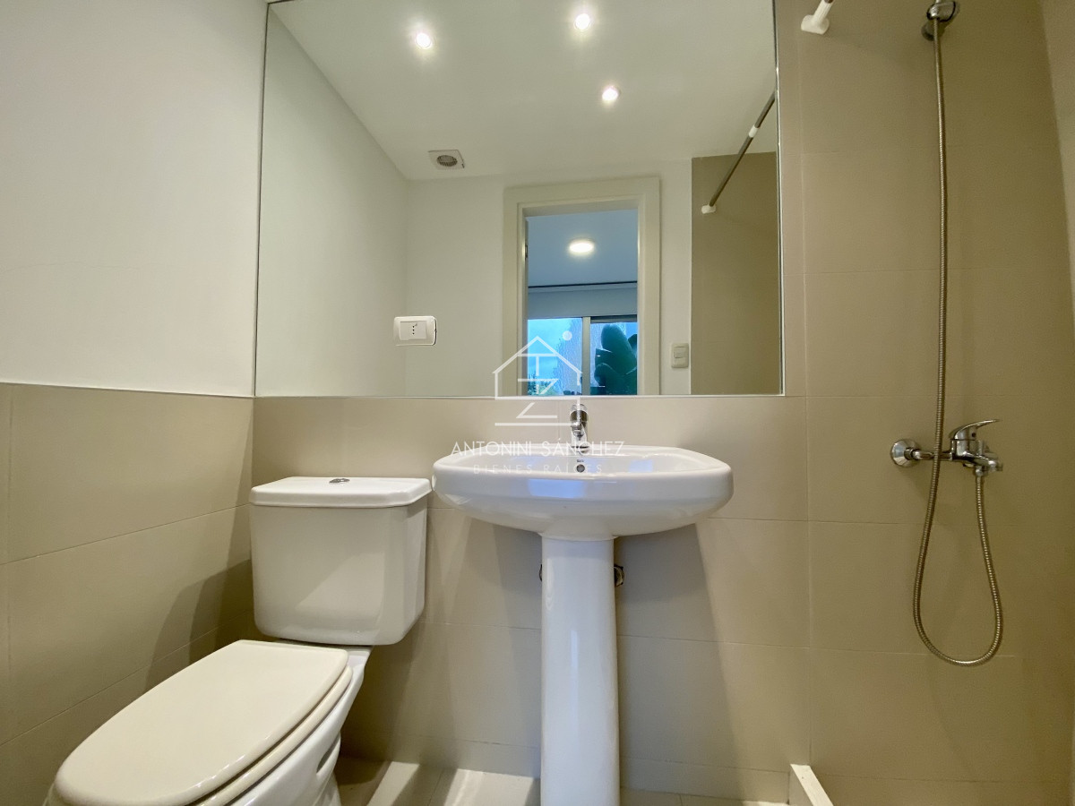 Apartamento ID.478 - Apartamento venta 3 dormitorios mas dependencia 