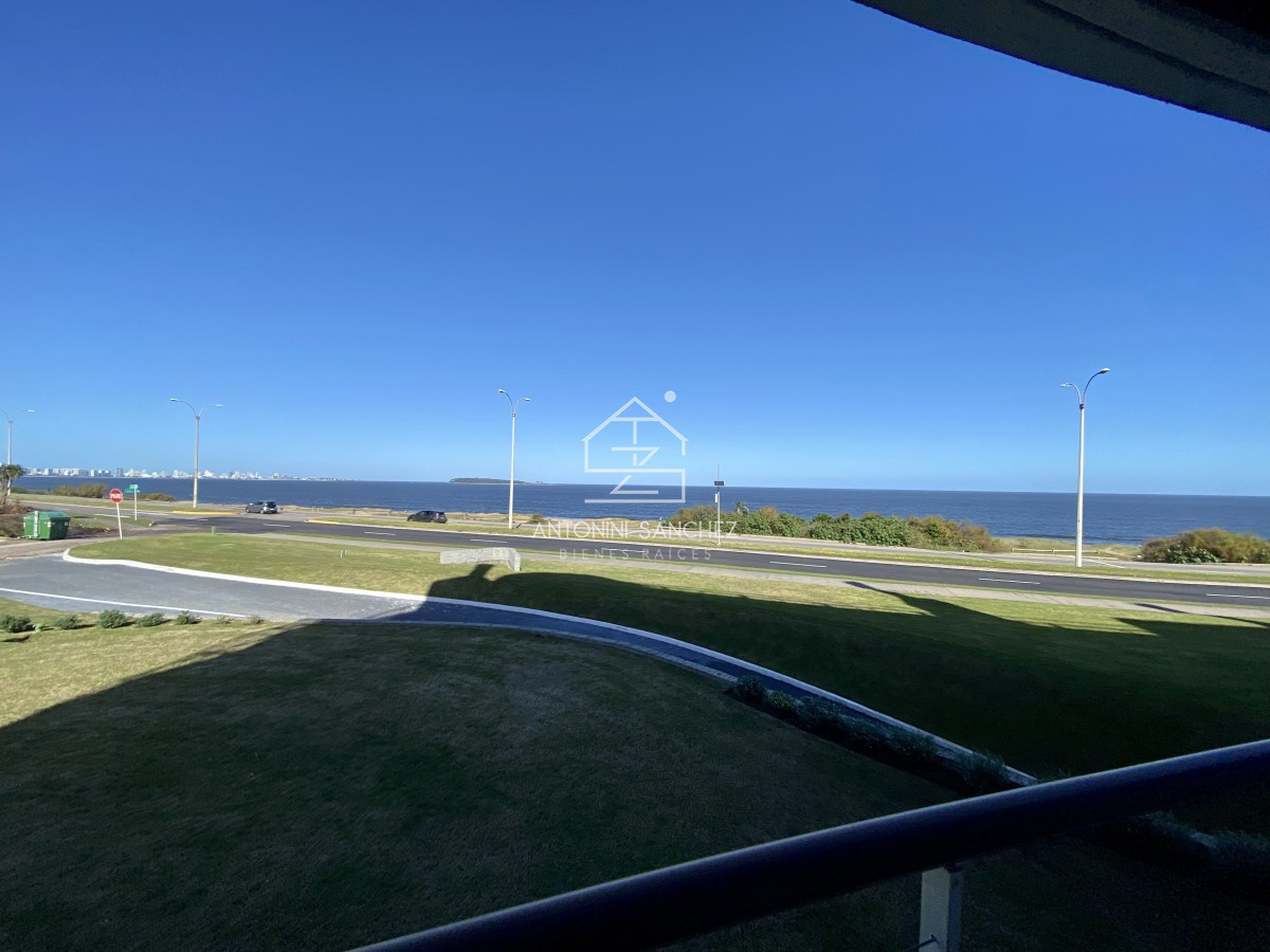 Apartamento ID.478 - Apartamento venta 3 dormitorios mas dependencia 