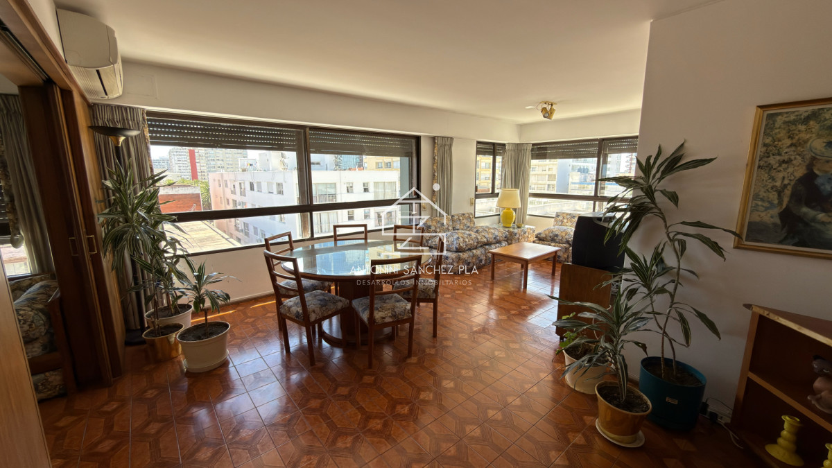 Apartamento ID.3199 - Venta Apartamento 2 Dormitorios y Dependencia Península Punta del Este
