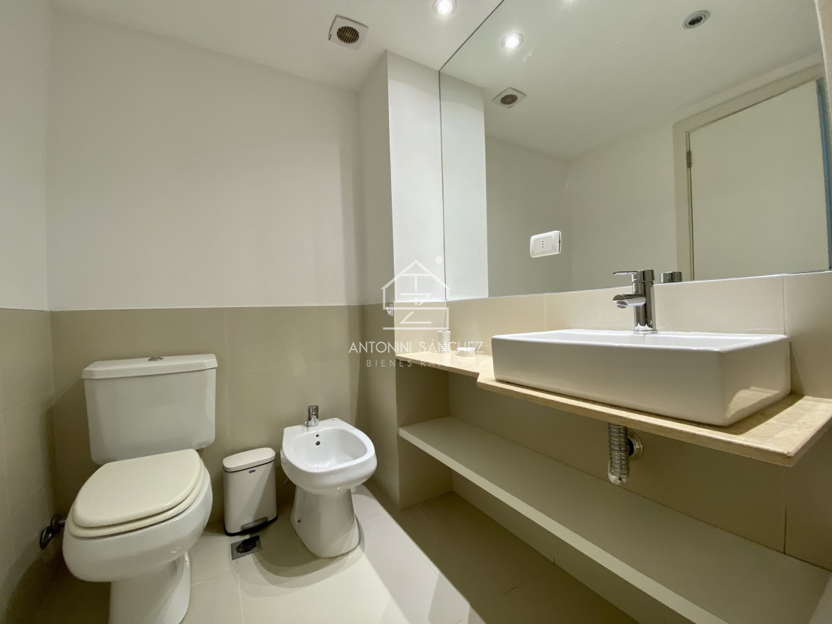 Apartamento ID.478 - Apartamento venta 3 dormitorios mas dependencia 
