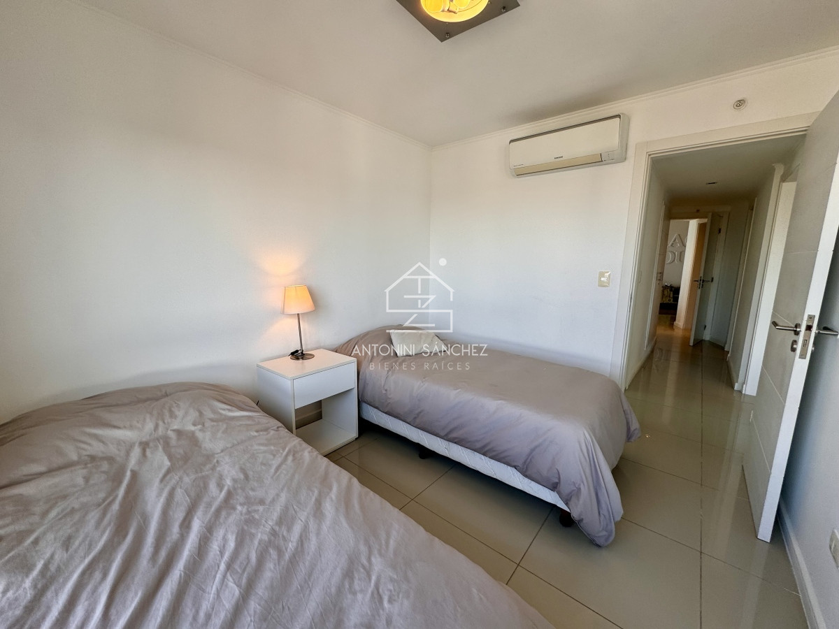 Apartamento ID.1089 - Venta Apartamento 3 dormitorios 4 baños Punta del Este