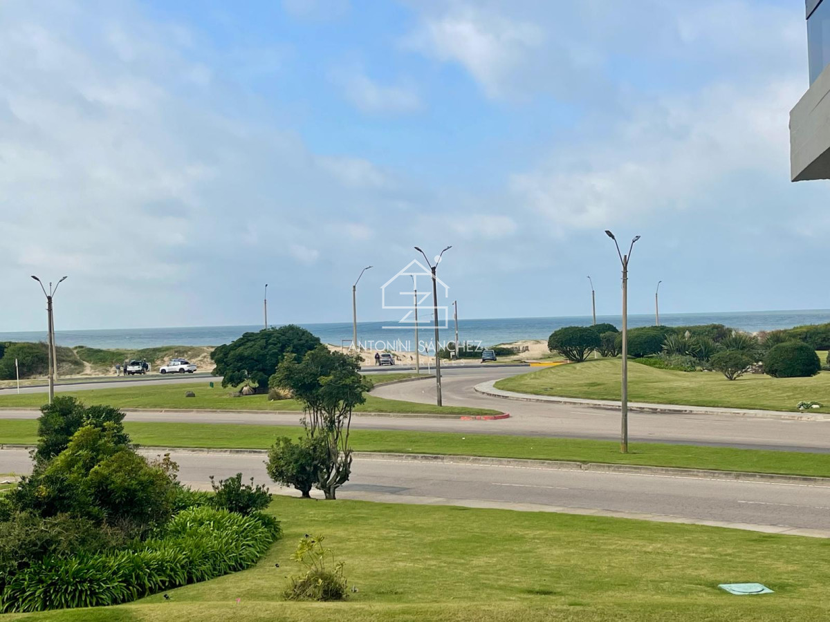 Apartamento ID.2262 - Venta y alquiler de hermoso Aparatamento en la Brava-Punta Del Este