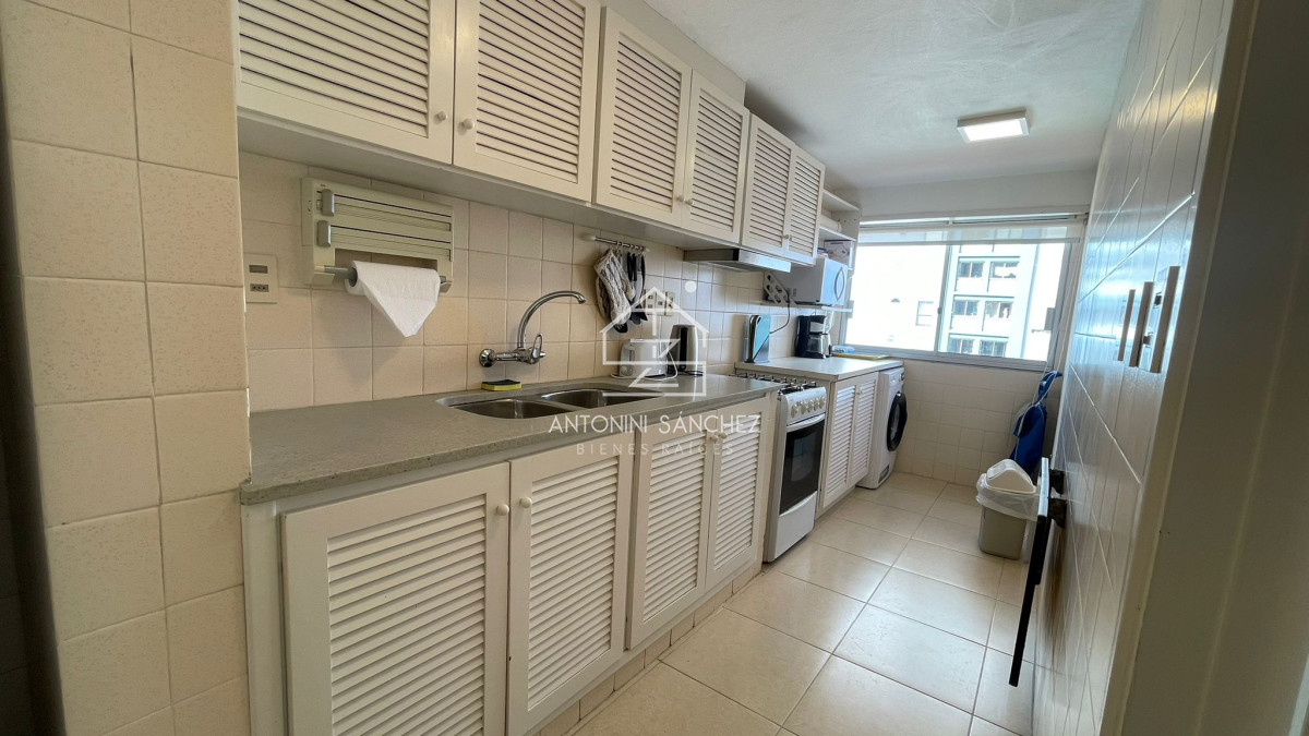 Apartamento ID.2210 - VENTA APARTAMENTO DE 2 DORMITORIOS. PUNTA DEL ESTE PENINSULA