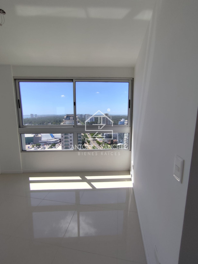 Apartamento ID.1166 - Venta apartamento 3 dormitorios Punta del Este