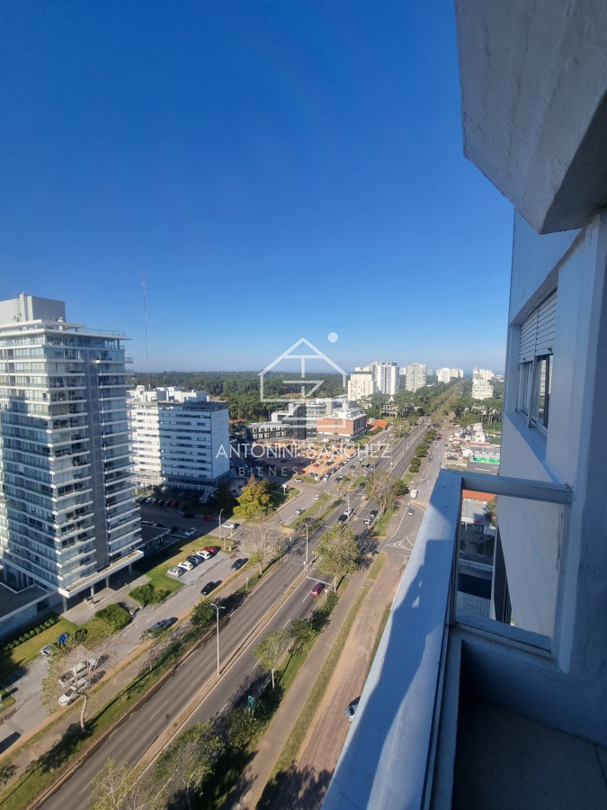 Apartamento ID.2125 - Venta Apartamento 3 dormitorios Punta del este Roosevelt
