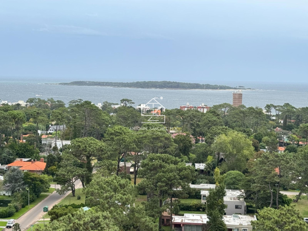 Apartamento ID.3811 - PISO ALTO EN ROOSEVELT CON SERVICIOS